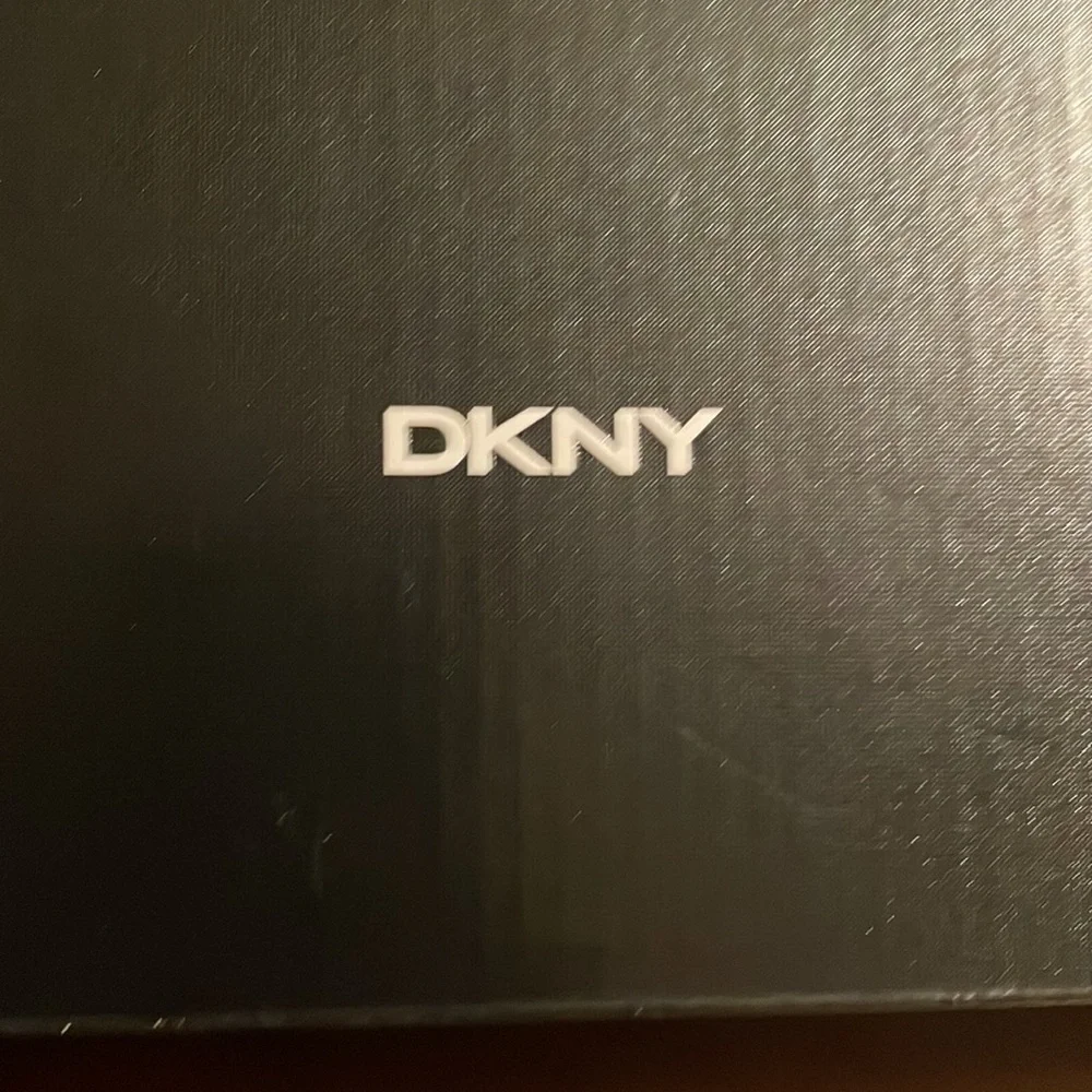 Brand New in the Box Multi colored DKNY slides - Picture 6 of 7